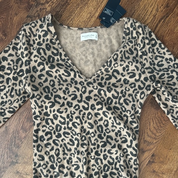 Abercrombie Cheetah Bodysuit - Picture 2 of 3